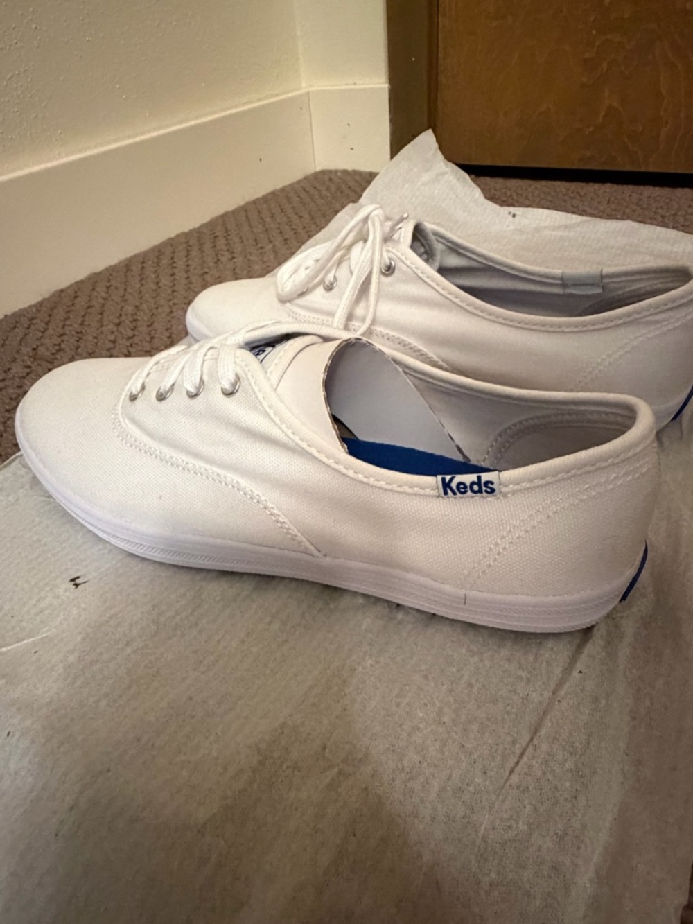 Keds White Canvas Low-Top Sneakers 6.5 wide - Picture 3 of 6